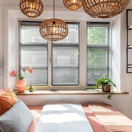 Boutique Near Rai And De Pijp